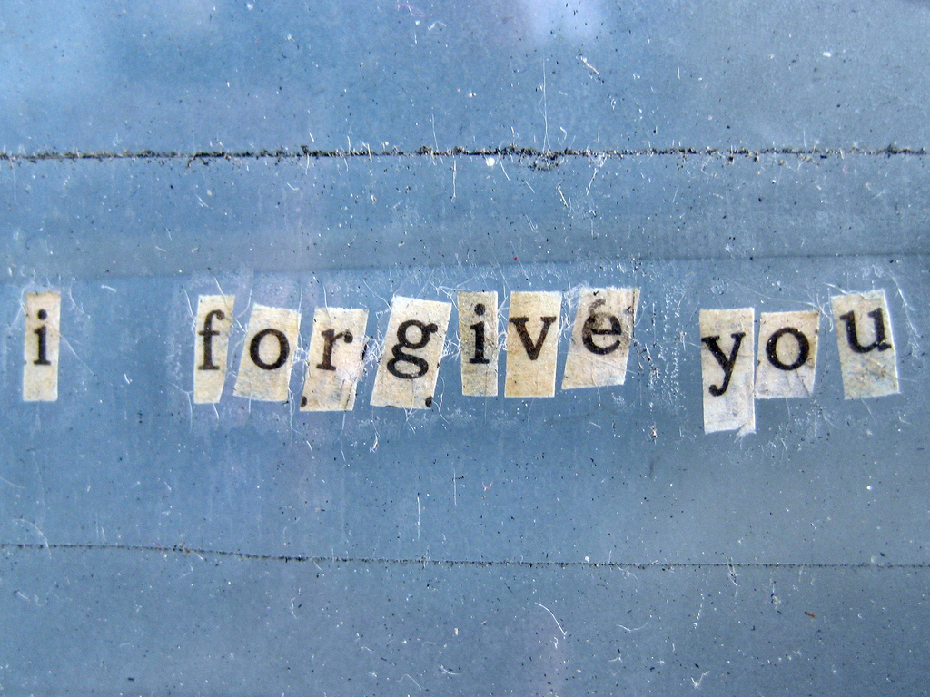 Don think i could forgive you. Forgive картинка. I forgive you. The forgiven. Dirtyday forgive you фон.